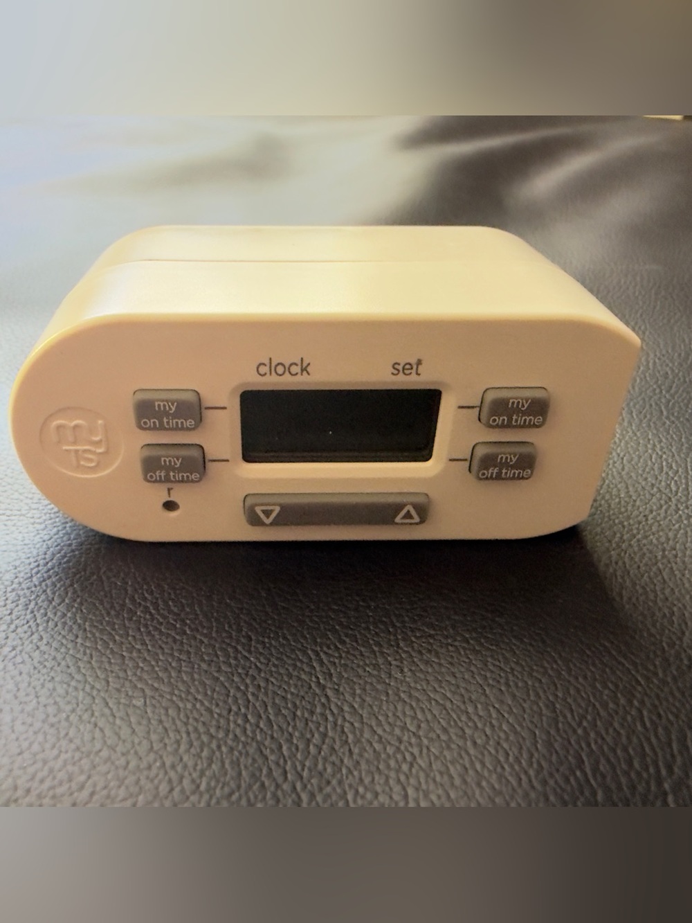 Indoor Digital Plug In Timer - Picture 1 of 5